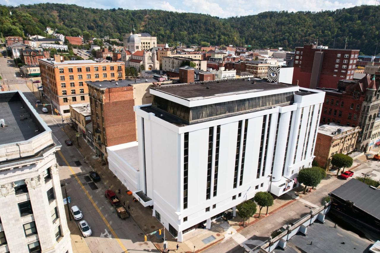 Mclure Hotel Wheeling Exterior photo