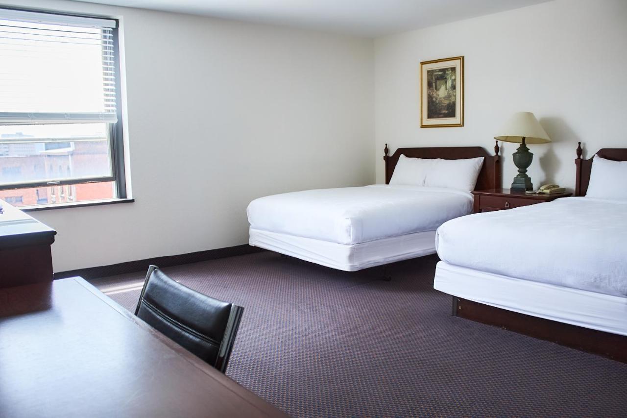Mclure Hotel Wheeling Exterior photo