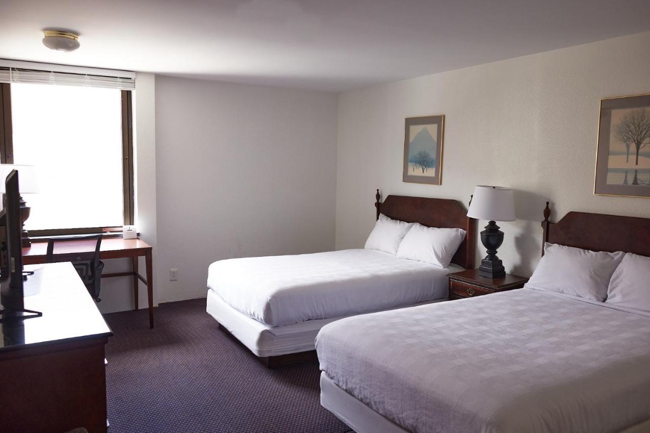 Mclure Hotel Wheeling Exterior photo